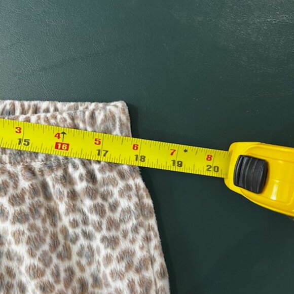 Closet Clearance Classy 2 Piece Plush Animal Print Stretchy Lounge Set - Picture 9 of 11